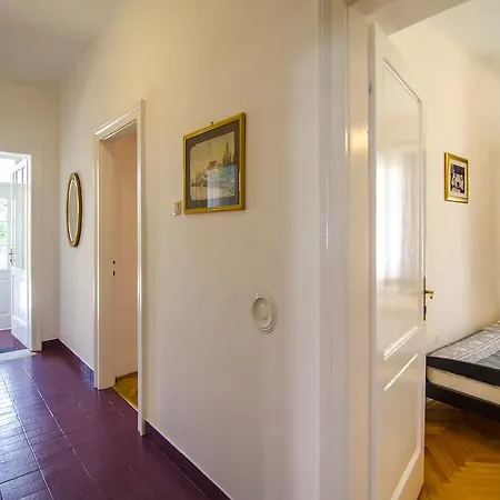 Martinis Apartment Split