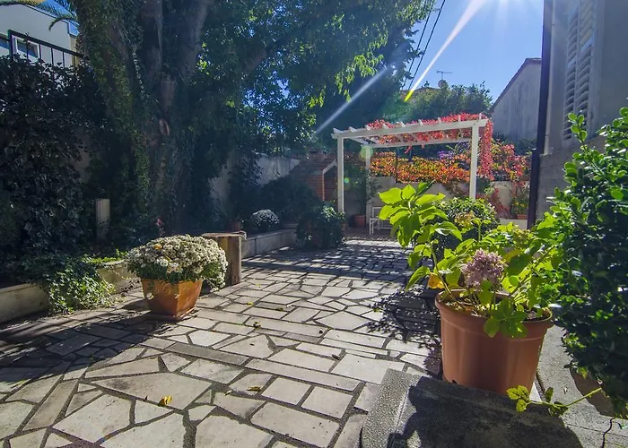 Martinis شقة سبليت