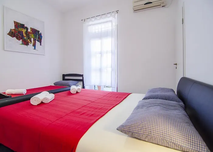 Martinis شقة سبليت